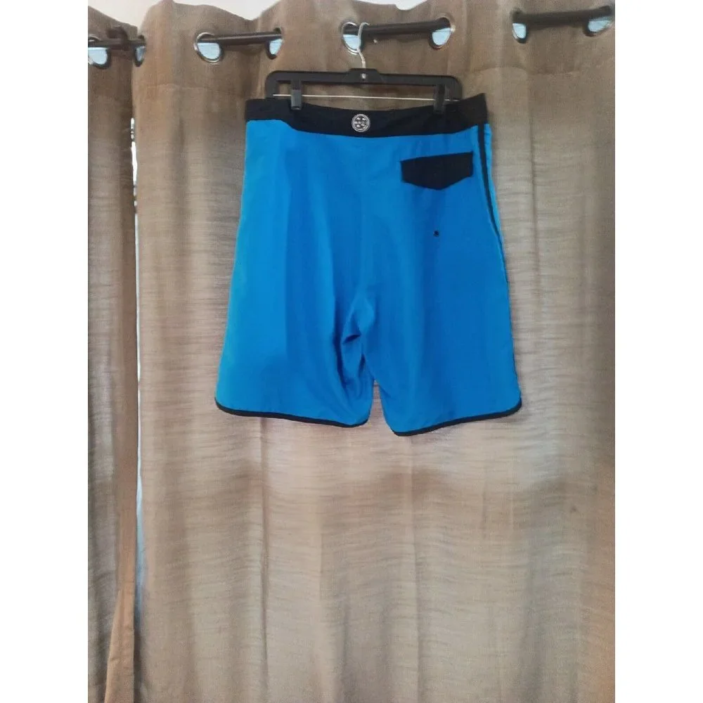Men's Maui&Sons Blue/Black Board Shorts Big Logo Spellout Size 36